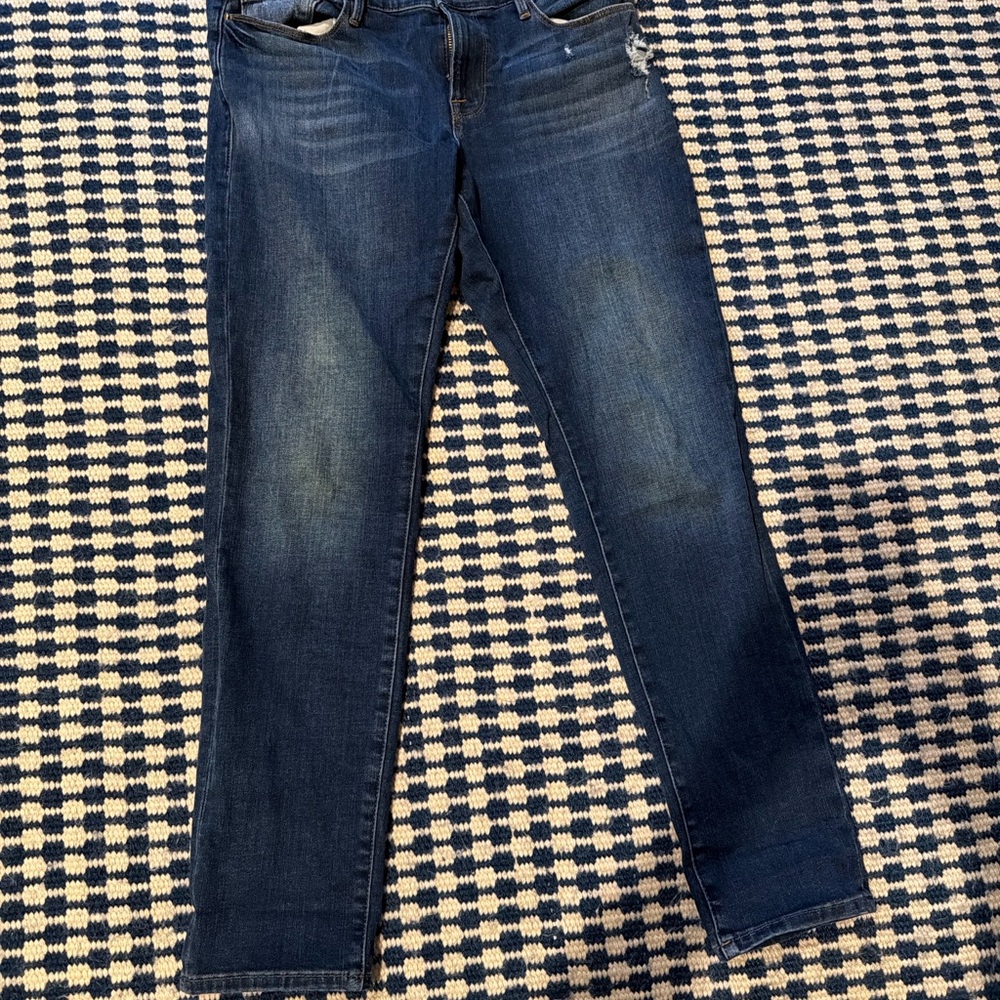 FRAME Le Garçon Distressed Boyfriend Jeans